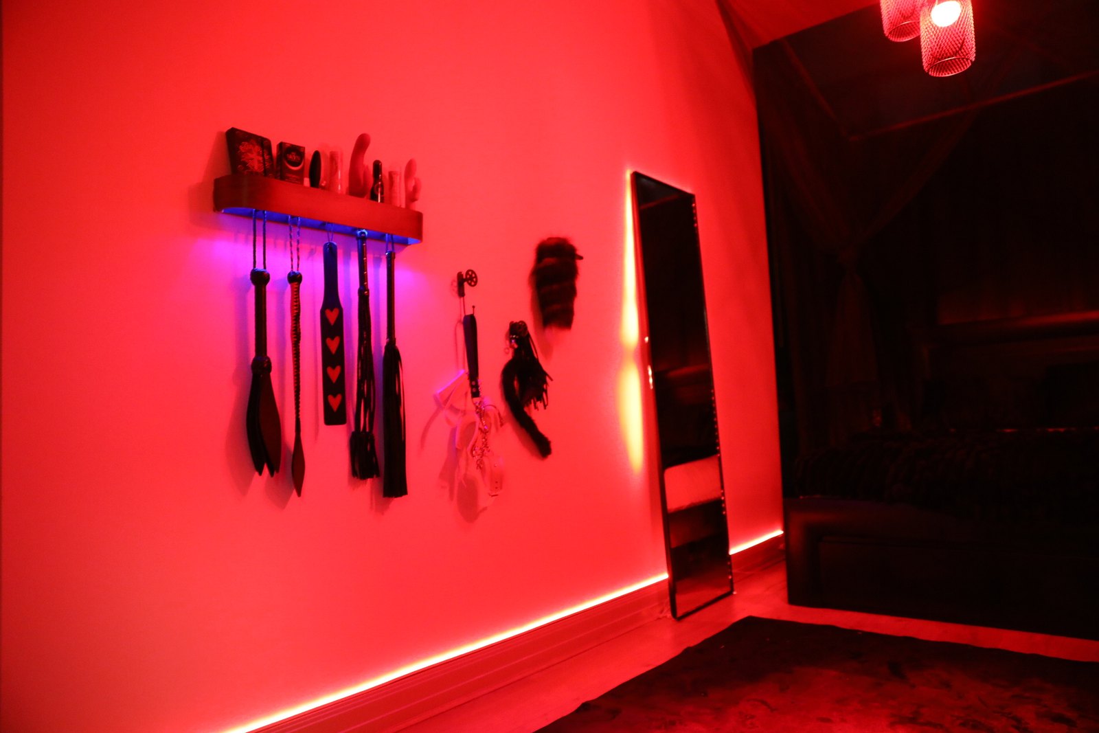 Feature suite